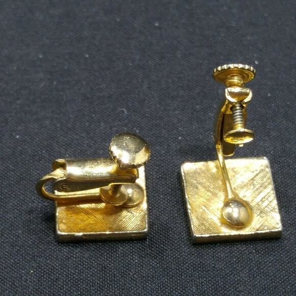 Vintage Anne Klein Classic Logo Lion Clip On Earrings Distressed Black Enamel - Picture 6 of 6